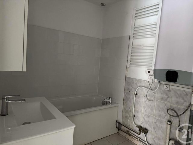 Appartement à louer - 3 pièces - 42.0 m2 - LIEVIN - 62 - NORD-PAS-DE-CALAIS - Century 21 Nlgim