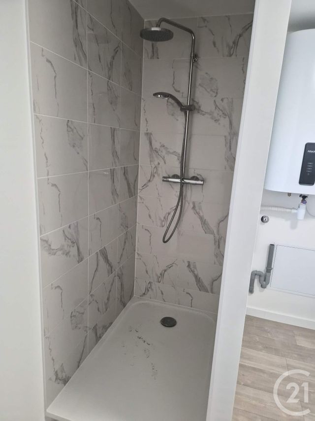 Appartement T2 à louer - 2 pièces - 36.0 m2 - SOUCHEZ - 62 - NORD-PAS-DE-CALAIS - Century 21 Nlgim