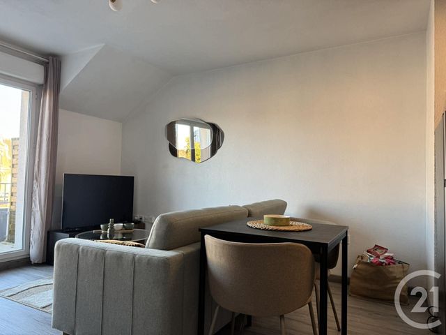 Appartement T2 à louer - 2 pièces - 41.22 m2 - BAILLEUL - 59 - NORD-PAS-DE-CALAIS - Century 21 Nlgim