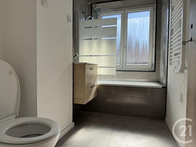 Appartement T2 à louer - 2 pièces - 52.0 m2 - LENS - 62 - NORD-PAS-DE-CALAIS - Century 21 Nlgim