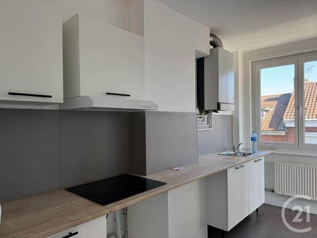 Appartement T2 à louer - 2 pièces - 49.97 m2 - LENS - 62 - NORD-PAS-DE-CALAIS - Century 21 Nlgim