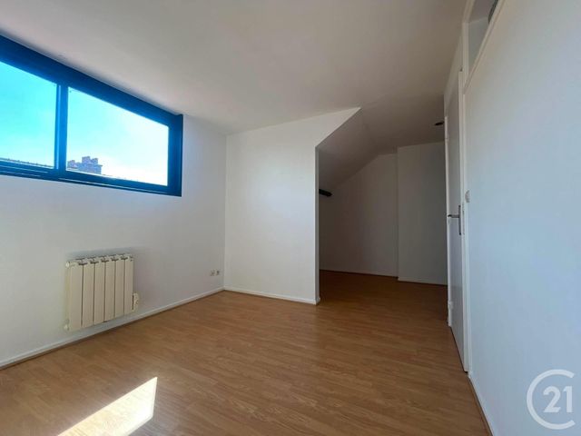 Appartement T3 à louer - 3 pièces - 74.44 m2 - LENS - 62 - NORD-PAS-DE-CALAIS - Century 21 Nlgim