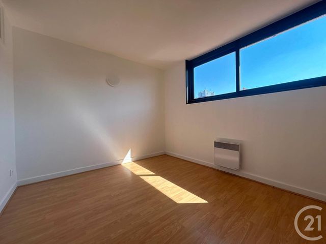 Appartement T3 à louer - 3 pièces - 74.44 m2 - LENS - 62 - NORD-PAS-DE-CALAIS - Century 21 Nlgim