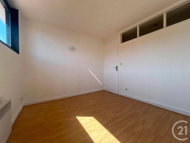 Appartement T3 à louer - 3 pièces - 74.44 m2 - LENS - 62 - NORD-PAS-DE-CALAIS - Century 21 Nlgim