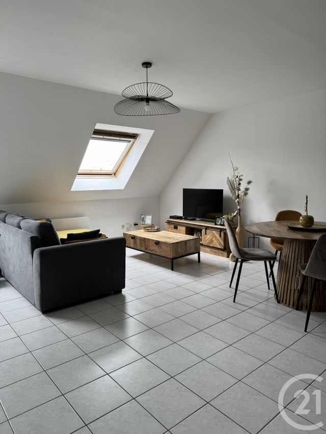 Appartement à louer - 3 pièces - 66.94 m2 - LIEVIN - 62 - NORD-PAS-DE-CALAIS - Century 21 Nlgim