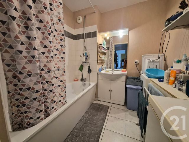 Appartement F3 à louer - 3 pièces - 54.68 m2 - GRENAY - 62 - NORD-PAS-DE-CALAIS - Century 21 Nlgim