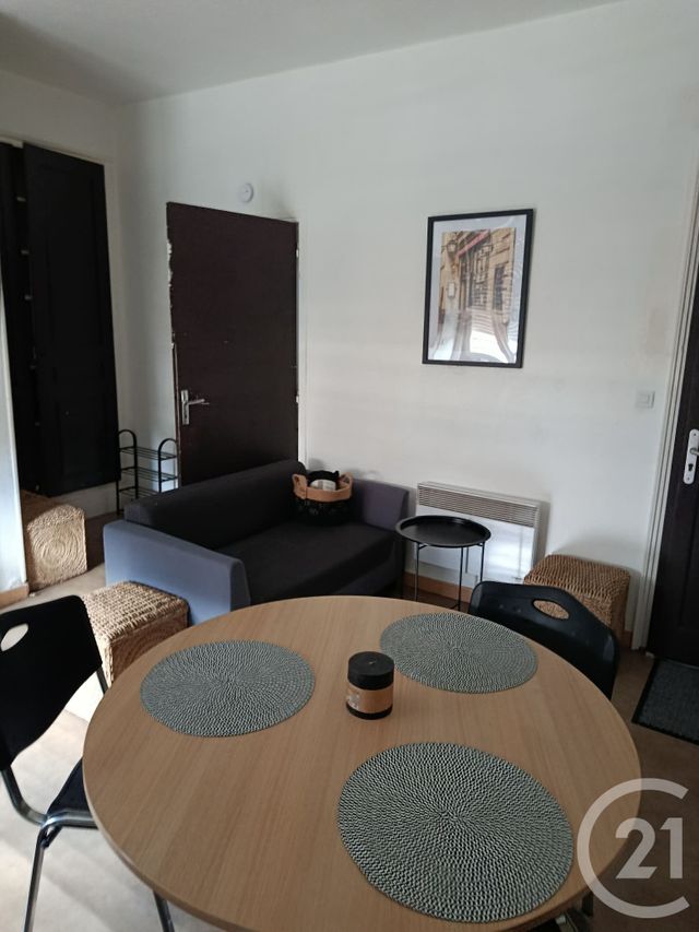 Appartement à louer - 2 pièces - 28.0 m2 - LIEVIN - 62 - NORD-PAS-DE-CALAIS - Century 21 Nlgim