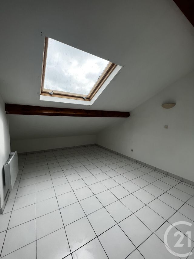 Appartement T2 à louer - 2 pièces - 38.0 m2 - LENS - 62 - NORD-PAS-DE-CALAIS - Century 21 Nlgim