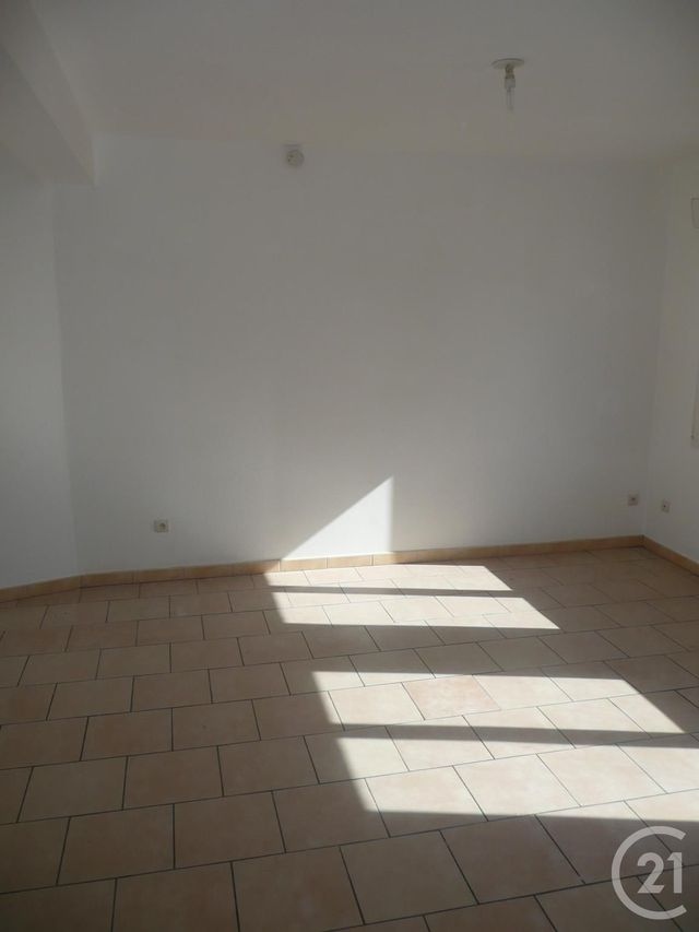 Appartement T2 à louer - 2 pièces - 40.0 m2 - WINGLES - 62 - NORD-PAS-DE-CALAIS - Century 21 Nlgim