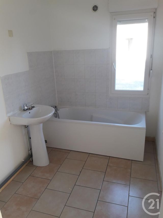 Appartement T2 à louer - 2 pièces - 40.0 m2 - WINGLES - 62 - NORD-PAS-DE-CALAIS - Century 21 Nlgim