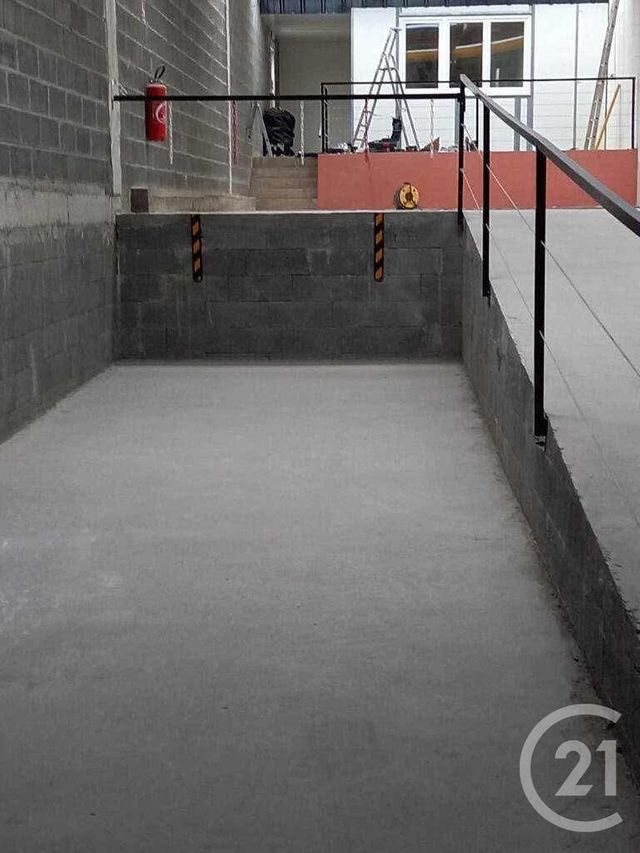 Afficher la photo en grand maison à louer - 1 pièce - 180.0 m2 - AVION - 62 - NORD-PAS-DE-CALAIS - Century 21 Nlgim