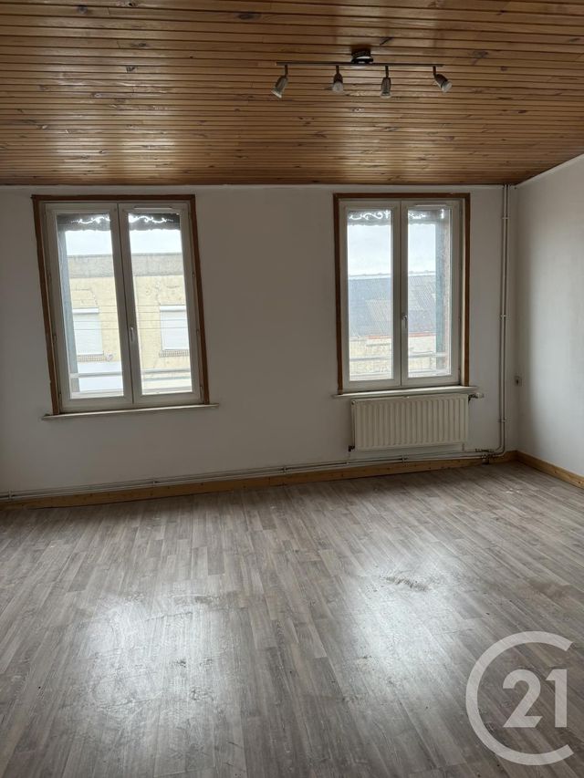 Afficher la photo en grand Appartement F3 à louer - 3 pièces - 113.84 m2 - MAZINGARBE - 62 - NORD-PAS-DE-CALAIS - Century 21 Nlgim